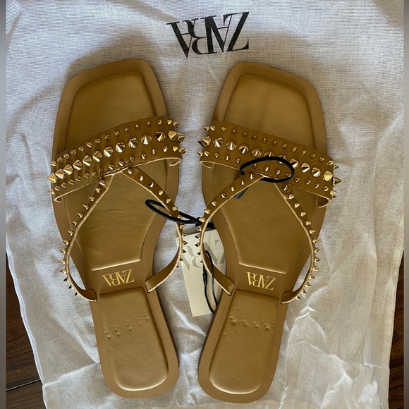 Studded flat brown sandals - Picture 3 of 6